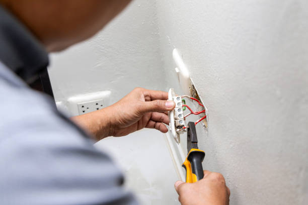 Best Commercial Electrician Services  in Redding, CA